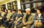 Куда едут бабушки в московском метро в час пик