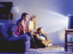 Как смотреть телевизор, чтобы не сойти с ума: советы психолога