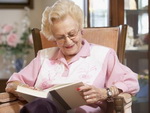 Чтение в пожилом возрасте продлевает жизнь