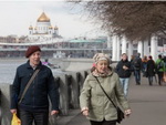 Почему московским пенсионерам подняли пенсию, а остальным пенсионерам нет?